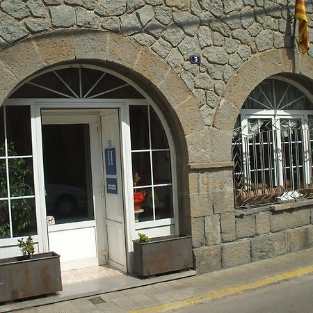 Hostal Porta De Nuria リベス・デ・フレセル エクステリア 写真