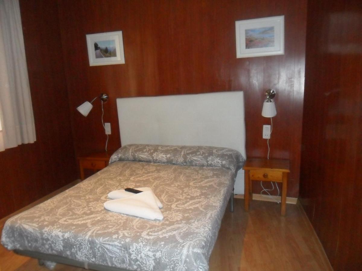 Hostal Porta De Nuria リベス・デ・フレセル エクステリア 写真