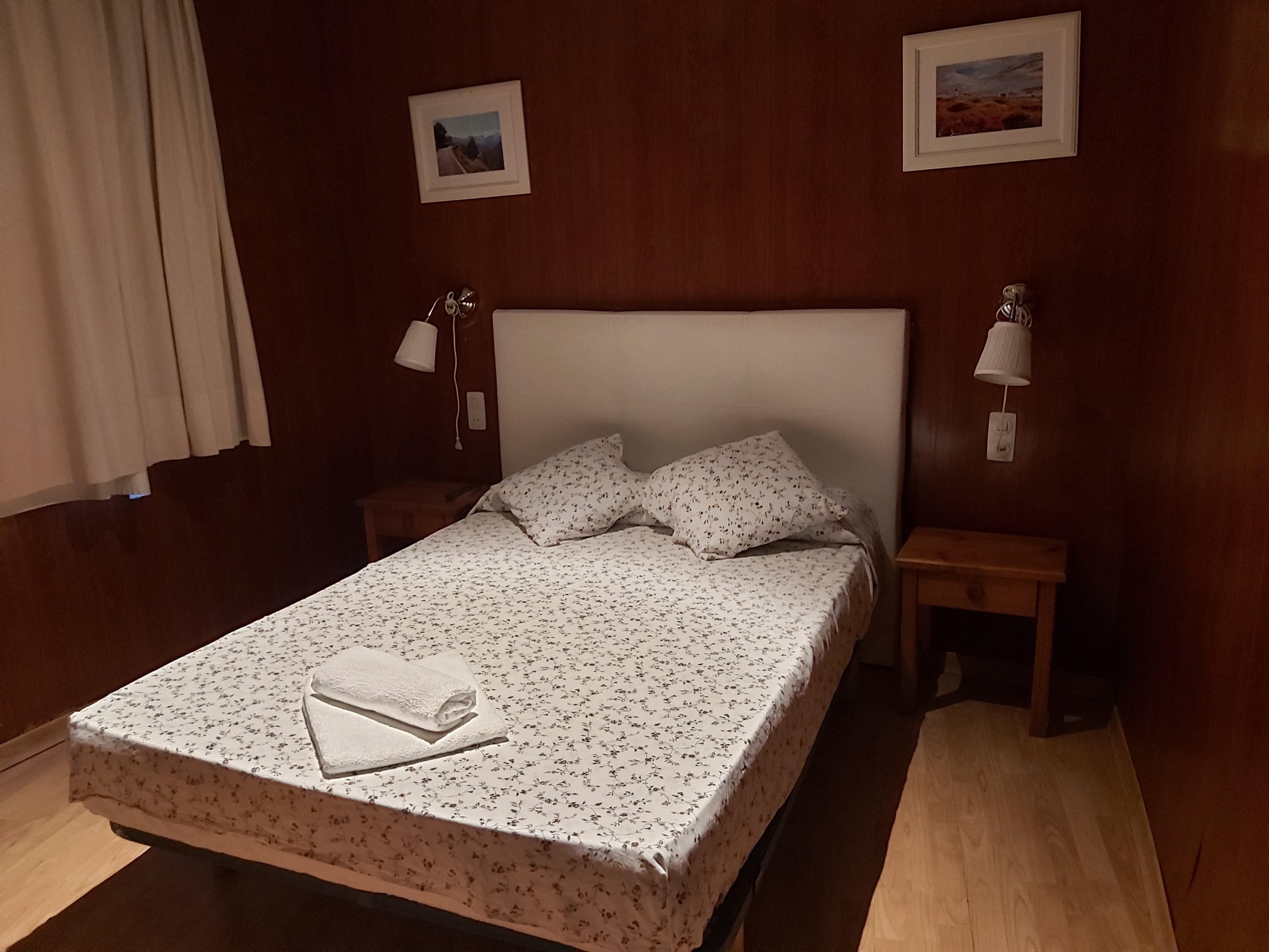 Hostal Porta De Nuria リベス・デ・フレセル エクステリア 写真