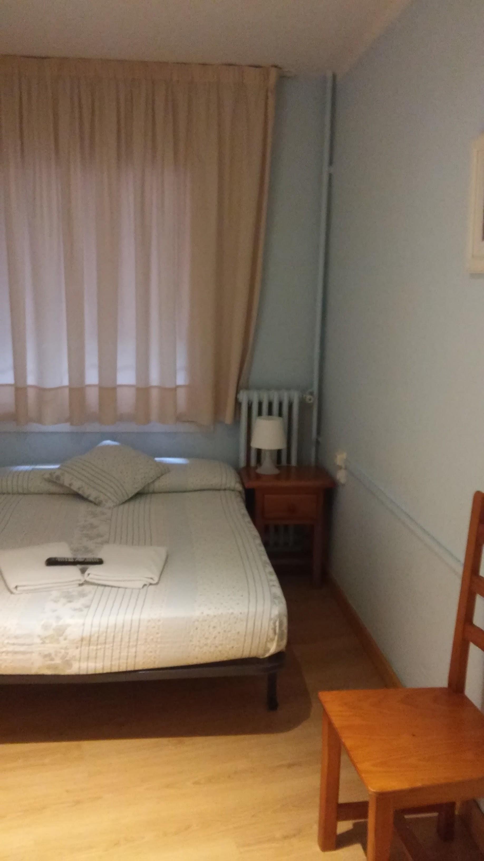 Hostal Porta De Nuria リベス・デ・フレセル エクステリア 写真