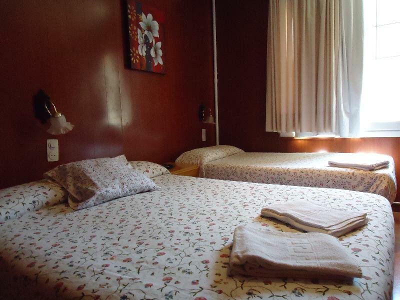 Hostal Porta De Nuria リベス・デ・フレセル エクステリア 写真