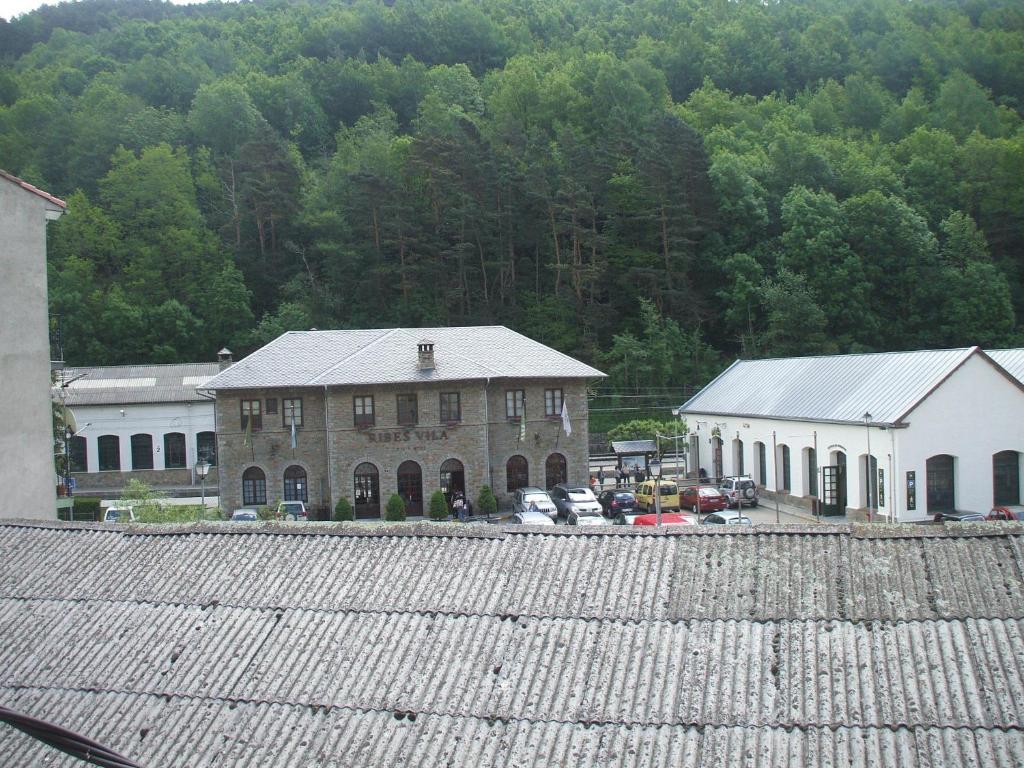 Hostal Porta De Nuria リベス・デ・フレセル エクステリア 写真